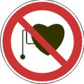 Табличка "Запрещается работа присутствие людей со стимуляторами сердечной деятельности"